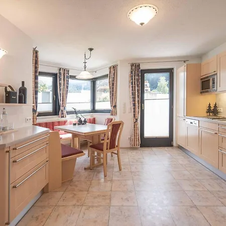 Reinstadler Hotel apartamentowy 3*